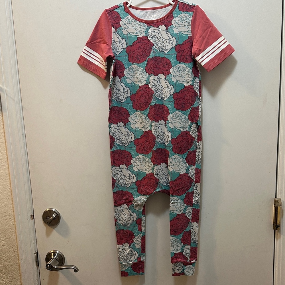 Rags to Raches Floral 🌹 Kids One Piece - Red, White, and Blue Size 5/6